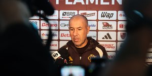 Leonardo Jardim dá pistas sobre postura do Flamengo no mercado