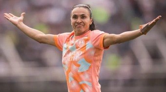 Marta%20brilha%20durante%20treino%20do%20Orlando%20Pride