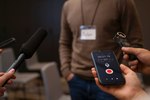 Microfone do celular parou? Veja motivos e como resolver