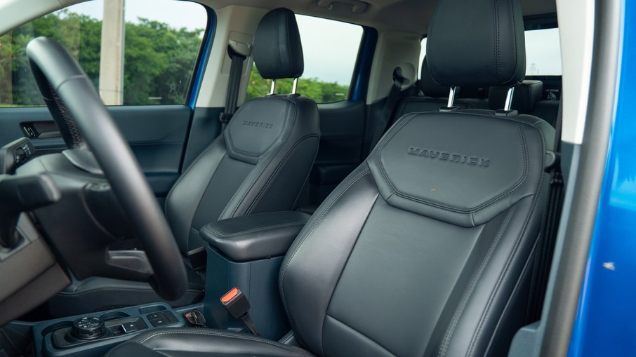 Ford Maverick Lariat Black