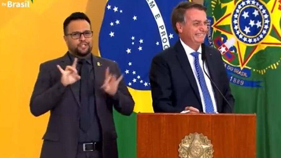 Jair Bolsonaro realizou um encontro com seus apoiadores nesta quinta-feira (11)