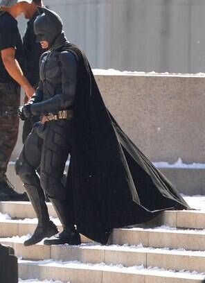 Batman briga com vilão no set de 'The Dark Knight Rises' - Cinema - iG