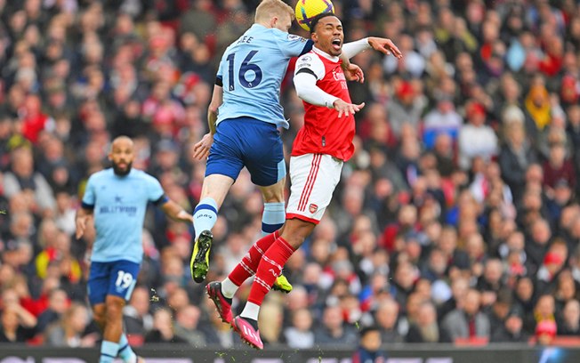 Arsenal e Manchester City fazem confronto direto pela liderança do Campeonato Inglês