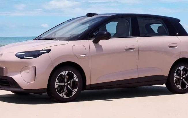 Leapmotor A05 foi flagrado em fase de testes no Brasil
