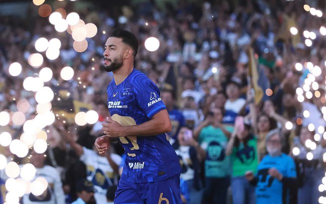 Silva, do Pumas, se aproximou do Botafogo