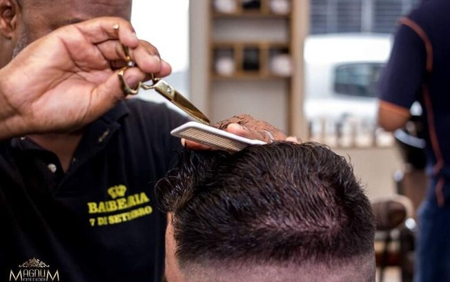 Barbearia 7 de Setembro completa 5 anos e sorteia brindes