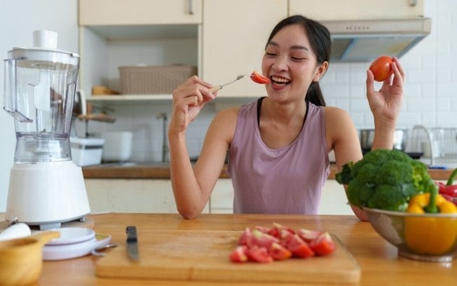 9 alimentos que ajudam a melhorar a hidratação da pele