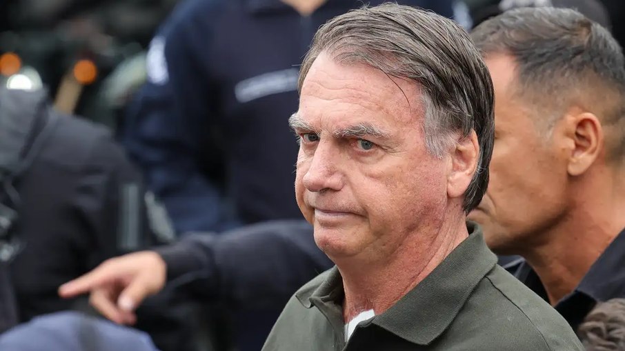 Ex-presidente Jair Bolsonaro (PL), condenado a 27 anos e 3 meses de prisão Ex-presidente Jair Bolsonaro (PL), condenado a 27 anos e 3 meses de prisão