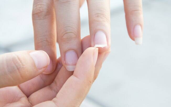 Suas unhas costumam quebrar com frequência?: Veja algumas dicas que ajudam a deixá-las mais fortes e resistentes