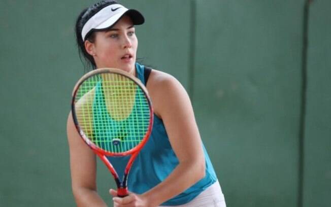 Julia Klimovicz conquista primeiro título profissional, em Lambaré, no Paraguai