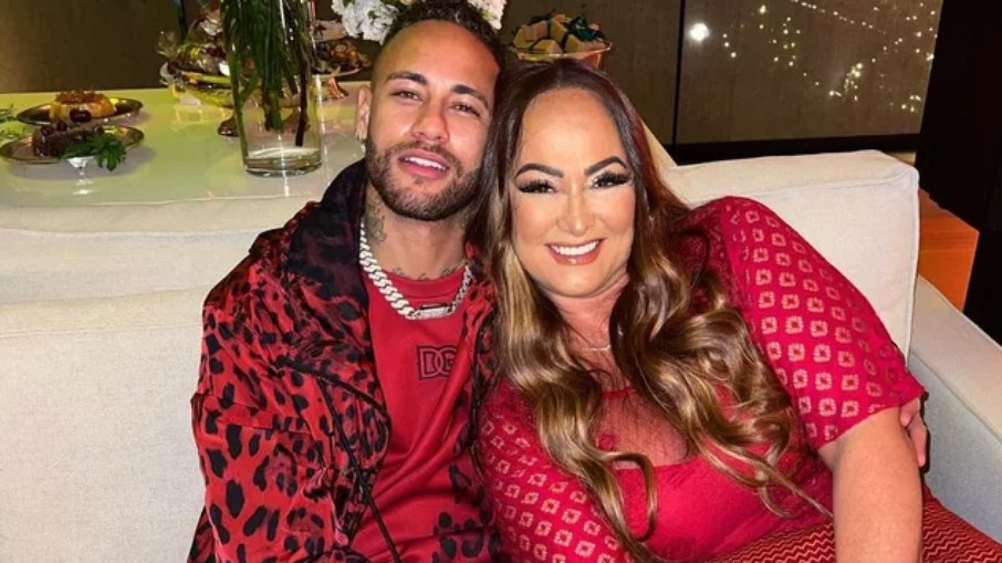Neymar e sua mãe, Nadine Gonçalves Neymar e sua mãe, Nadine Gonçalves