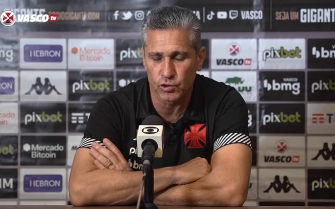 Jorginho assume culpa por resultado mas garante volta para Série A: 'Vai acontecer'