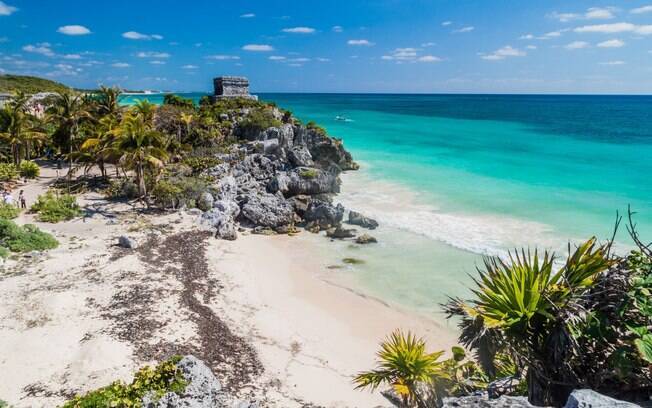 Melhor praia do mundo: a Playa Ruinas é famosa por seus penhascos e pelas ruínas construídas sobre eles