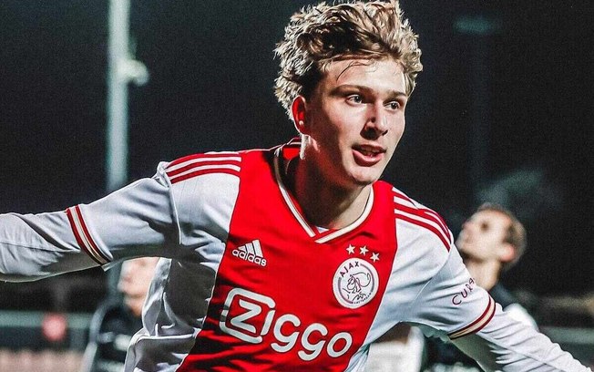 Godts, de 21 anos, se destacou na temporada passada ao marcar 17 gols e dar 12 assistências 