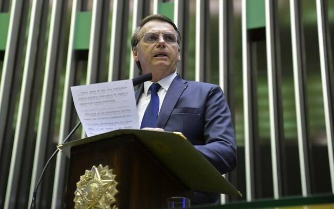Jair Bolsonaro durante discurso na CÃ¢mara dos Deputados, primeira etapa da cerimÃ´nia de posse. Foto: Pedro FranÃ§a/AgÃªncia Senado - 1.1.19
