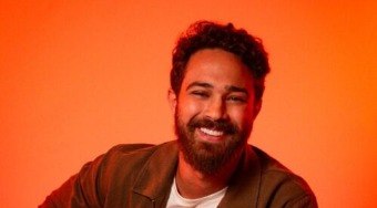 Andr%C3%A9%20Luiz%20Frambach%20conta%20como%20lida%20com%20fama%2C%20doramas%20e%20vida%20pessoal