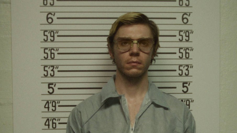 Série Dahmer aumenta o número de fantasias do assassino para o próximo halloween