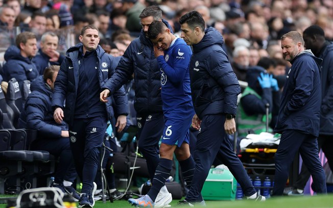 Tottenham vence Chelsea, e acaba com tabu. Thiago Silva sai machucado