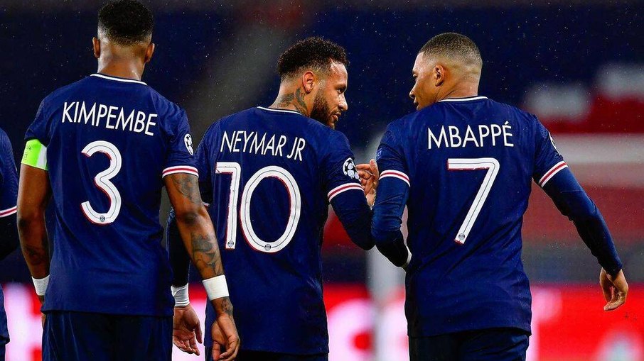 Neymar e Mbappé jogam juntos no PSG desde 2018