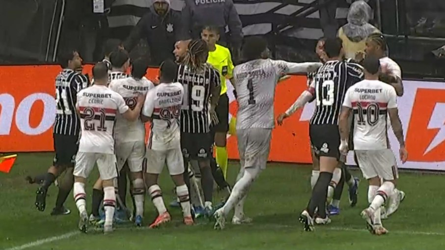 Confusão em Corinthians x São Paulo