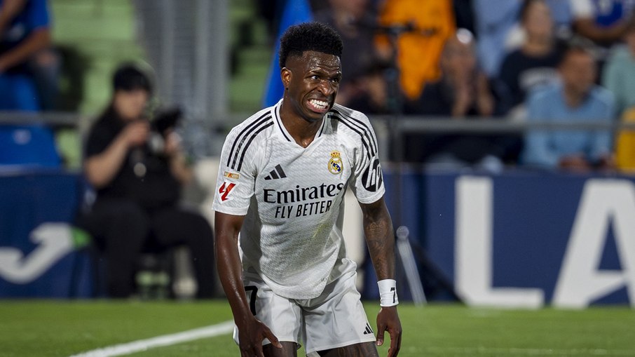 Vini Jr quer salário de Cristiano Ronaldo para renovar com o Real Madrid Vini Jr quer salário de Cristiano Ronaldo para renovar com o Real Madrid