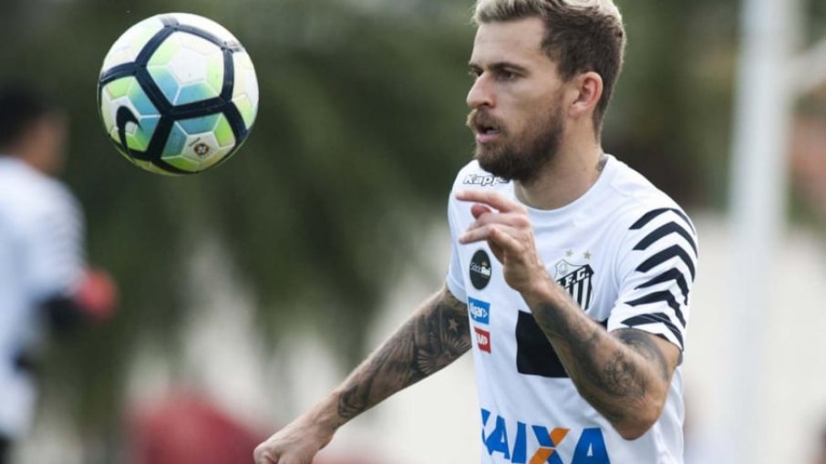 Lucas Lima oficializou seu retorno ao Santos