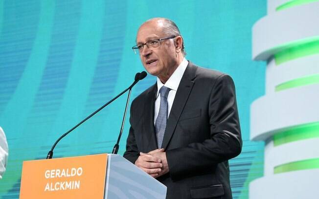 Geraldo Alckmin durante debate entre presidenciáveis