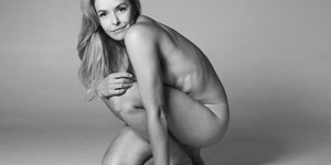 Bianca Rinaldi posa nua em post ousado e reflete: "Envelheceu"