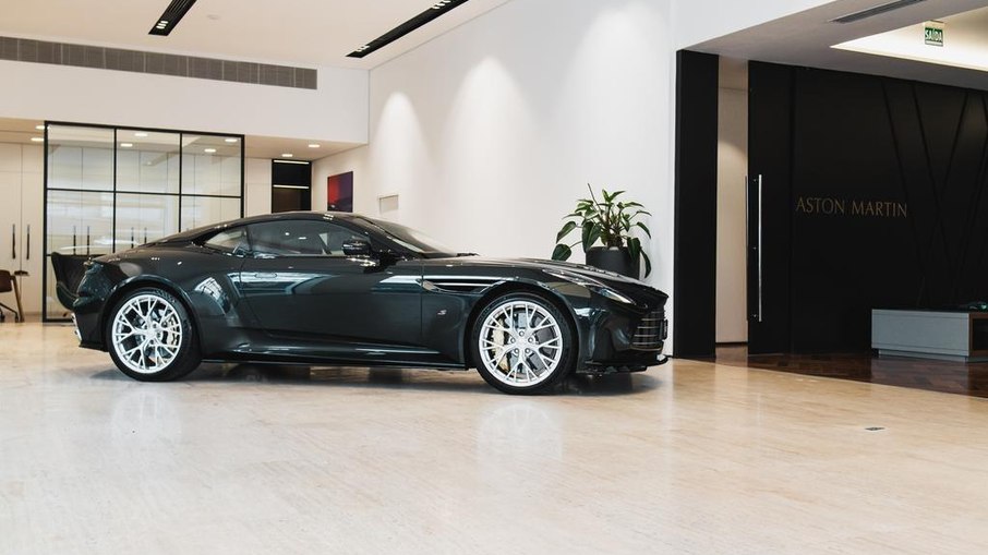 DB12 S Coupé chega ao Brasil como a versão de maior desempenho da atual linhagem DB