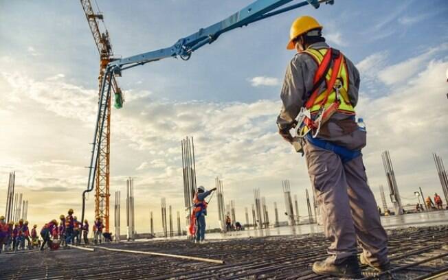 Jovem engenheiro fala sobre importância da construção civil para o ano de 2021 no Brasil