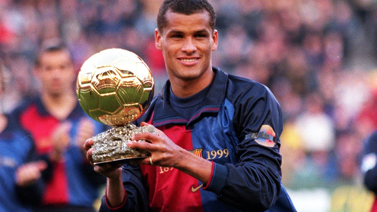 Rivaldo conquistou o prêmio Bola de Ouro em 1999