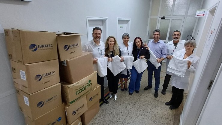 Havan doa 200 toalhas de banho à Santa Casa de Vinhedo
