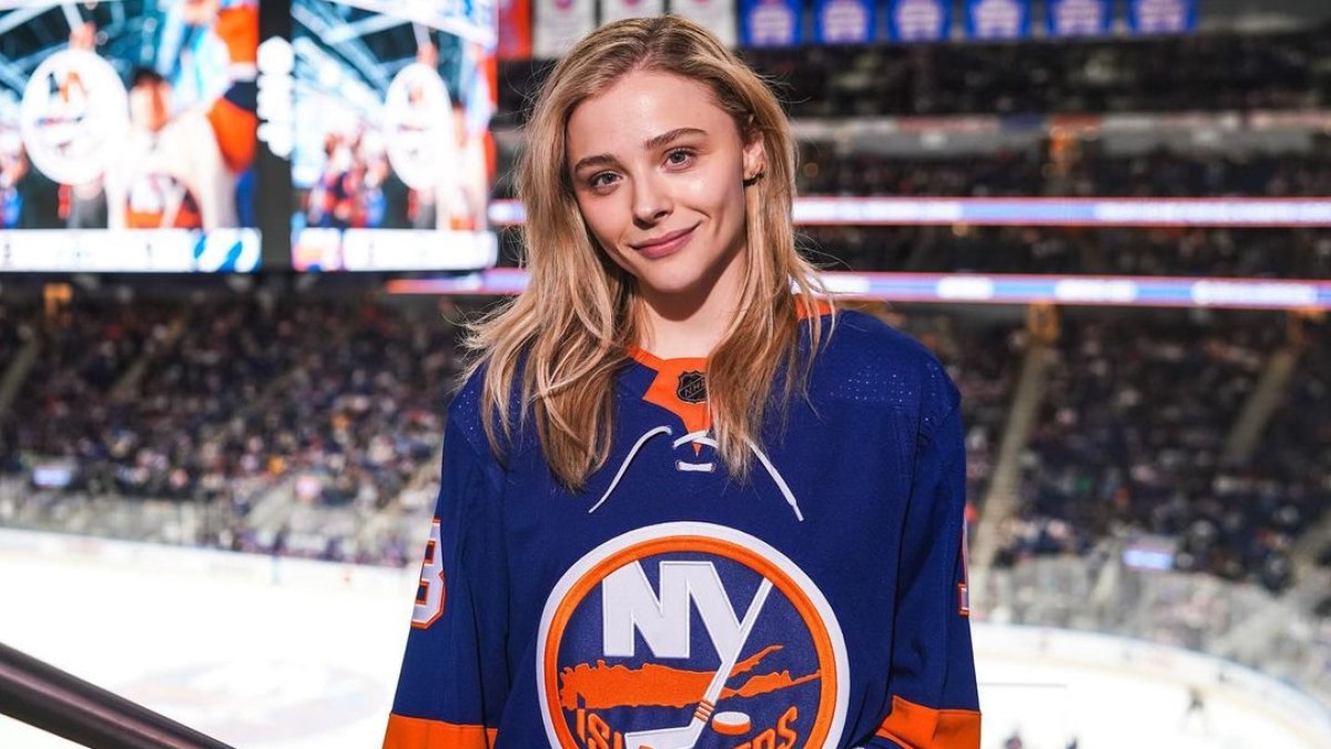 Atriz Chloë Grace Moretz revela que é torcedora do Cruzeiro: 'Representa o  requeijão