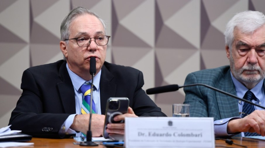 Dr. Eduardo Columbari, Presidente da Federação de Sociedades de Biologia Experimental (FESBE). 