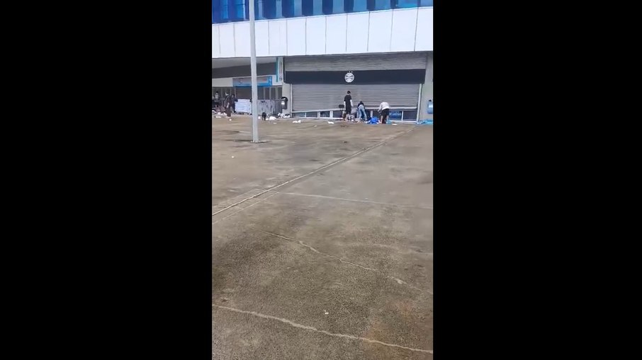 Arena do Grêmio é saqueada no Rio Grande do Sul