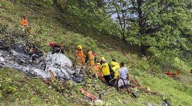 Onça-pintada e jacaré travam duelo feroz no rio