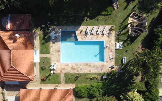 Uso das piscinas no verão requer mais atenção na manutenção