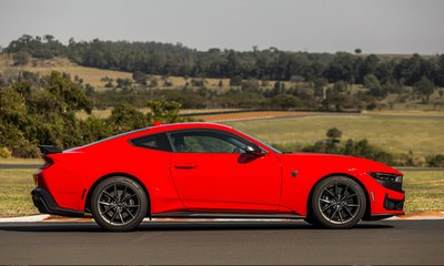 Vai encarar? Mustang Dark Horse de 507 cv está no Brasil