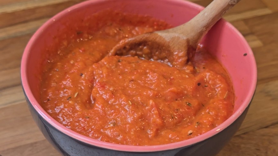 Antepasto de pimentões e alho