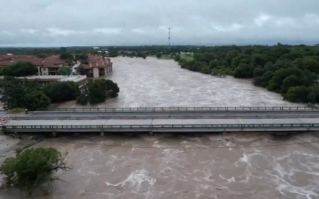 EUA: enchente no Texas deixa 43 mortos, incluindo 15 crianças, e dezenas de desaparecidos