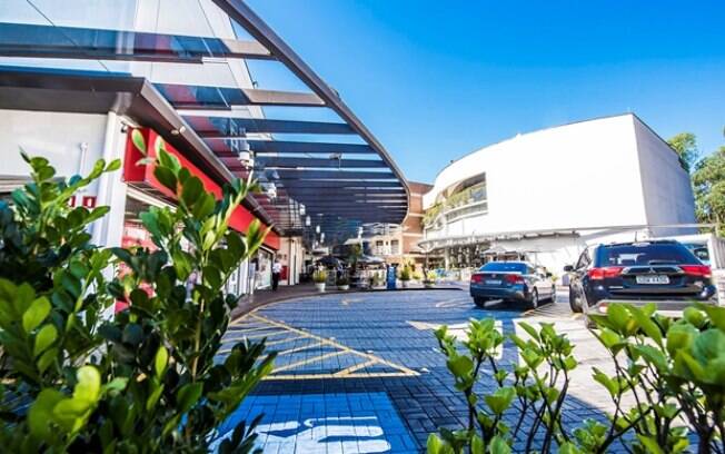 Seguindo movimento internacional, varejo migra de shoppings para centros comerciais