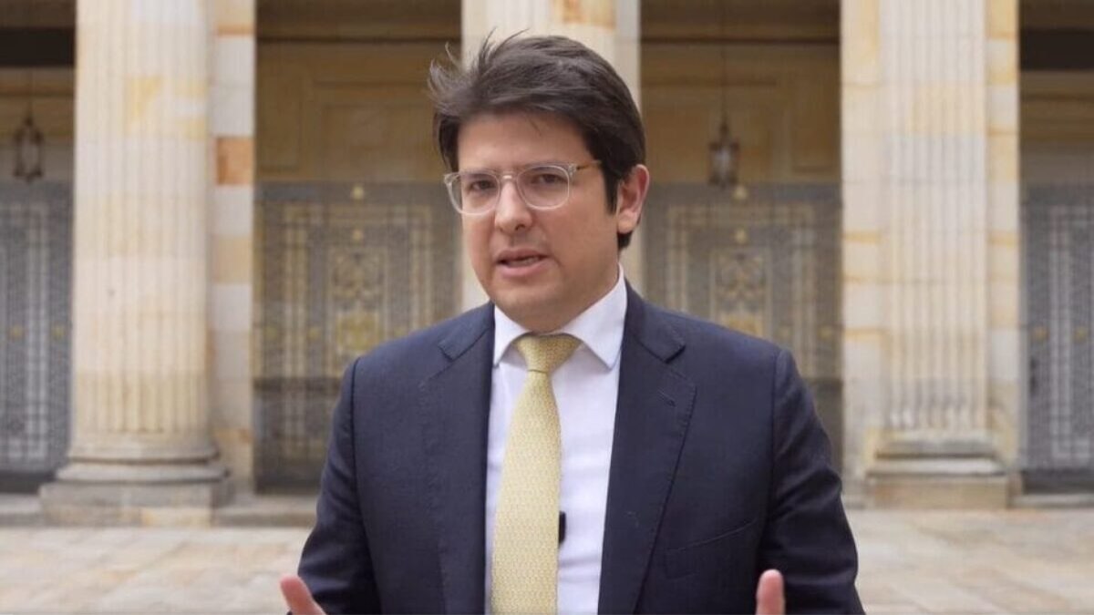 Menor que matou Miguel Uribe é sentenciado a 7 anos de internação