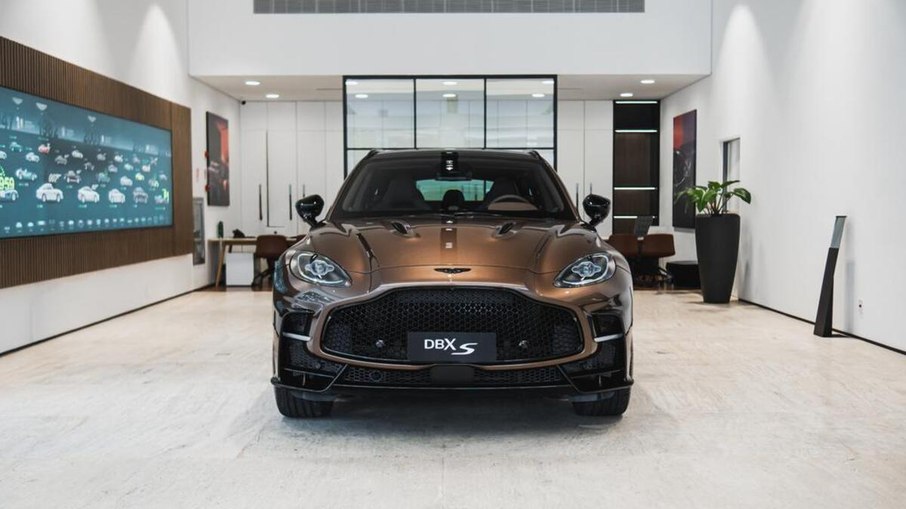 SUV esportivo Aston Martin