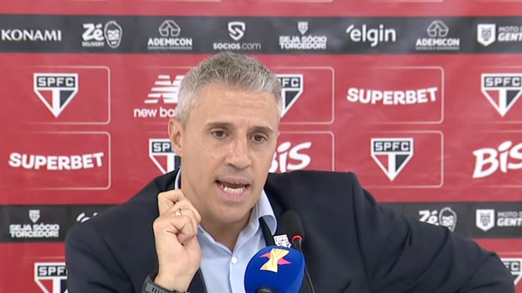 “Ganhar é uma exceção”, diz Crespo sobre momento do São Paulo