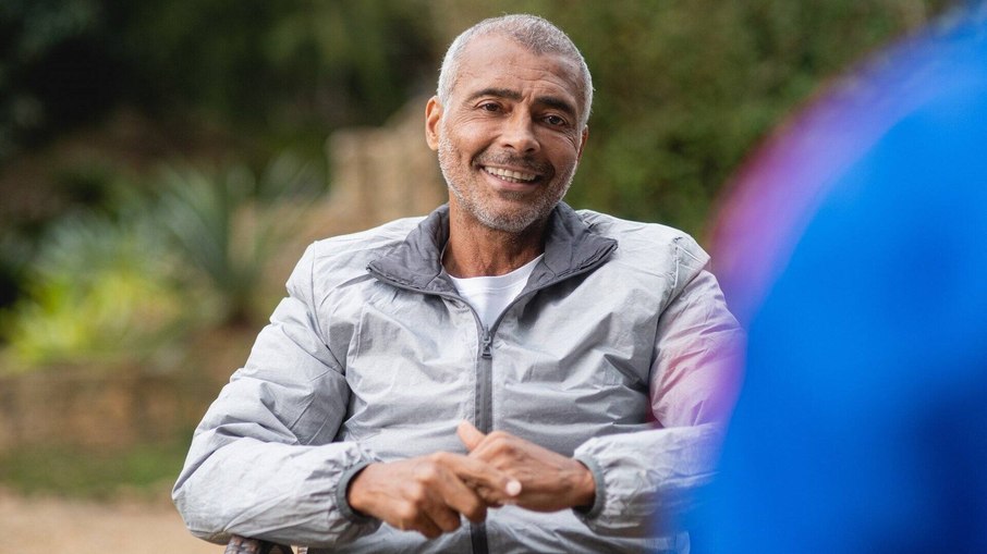 Romário é visto com novo affair