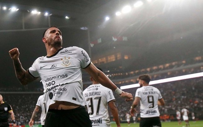 Corinthians sabe sofrer, vence o Fluminense e está na final da Copa do Brasil