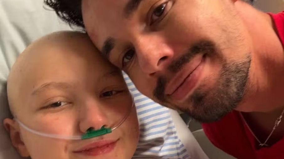 Lucas Borbas se desliga de imóvel familiar em meio à internação de Isabel Veloso