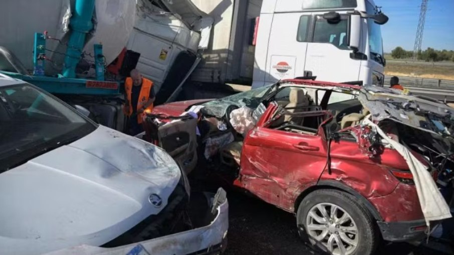 Grave acidente mata dois torcedores do Sevilla Grave acidente mata dois torcedores do Sevilla