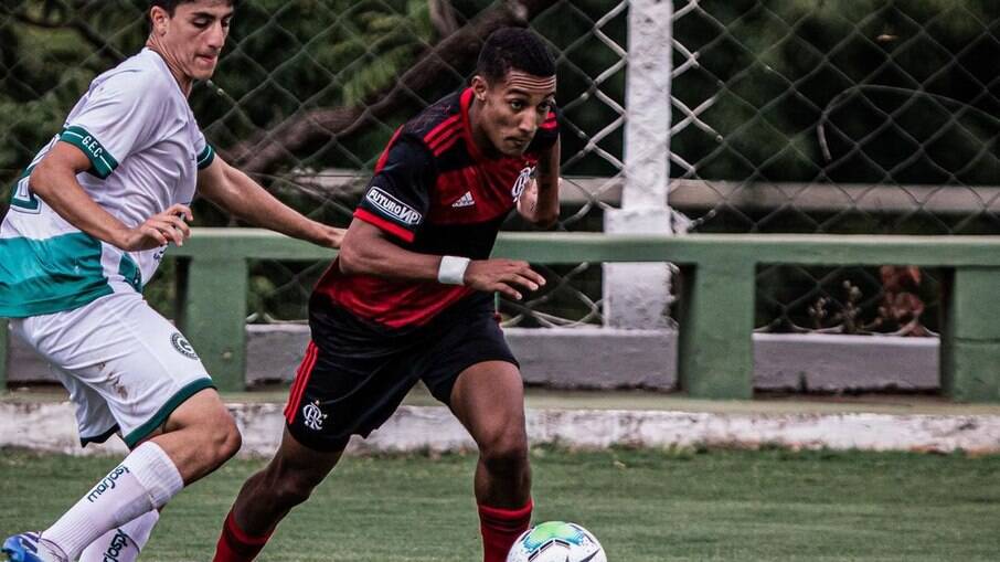 Filho de Beto assina contrato profissional com o Flamengo