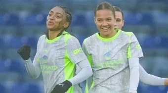 Kerolin%20volta%20de%20les%C3%A3o%20com%20gol%20e%20assist%C3%AAncia%20em%20vit%C3%B3rioa%20por%203%20x%200